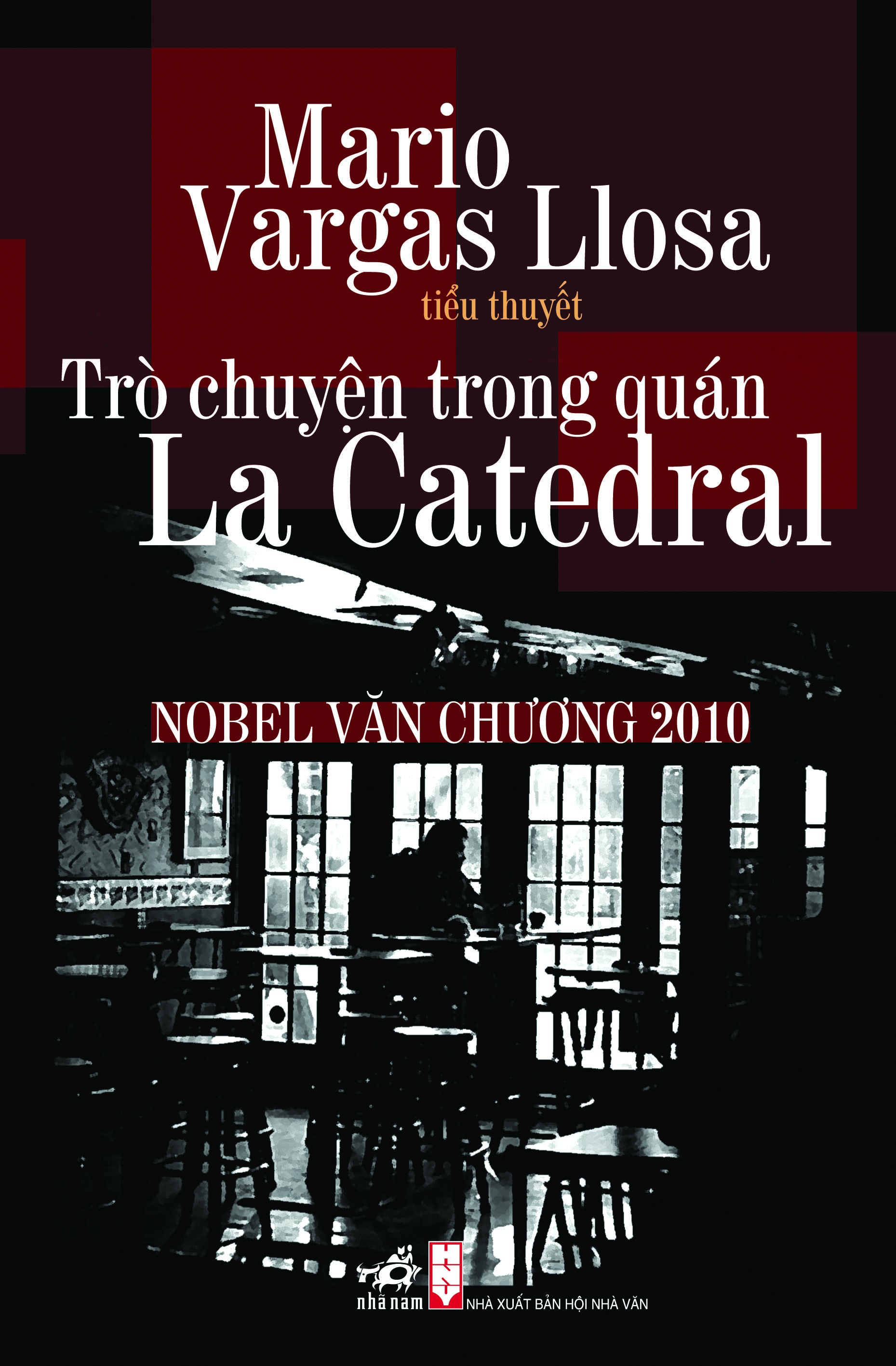 Trò chuyện trong quán La Catedral